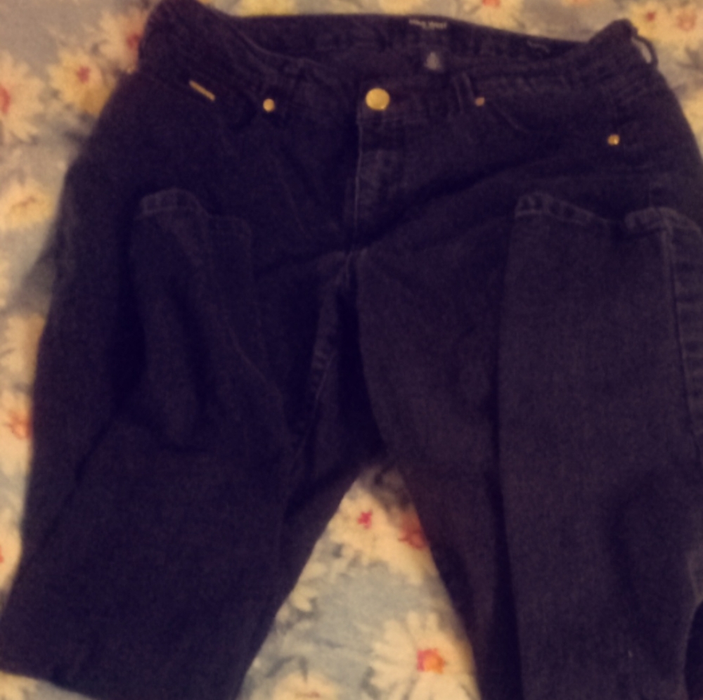 Black skinny jeans